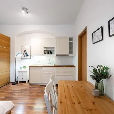 Апартаменты Beautiful Cozy Gem Near Old Town