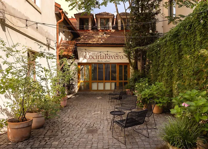 Beautiful Cozy Gem Near Old Town * Praga
